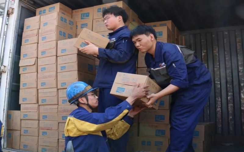 榮程鋼鐵集團(tuán)工會開展夏日送清涼慰問活動(dòng)