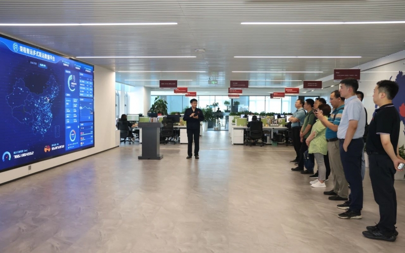 交通運輸部科學(xué)研究院、中國交通報社相關(guān)領(lǐng)導(dǎo)到榮程集團調(diào)研座談