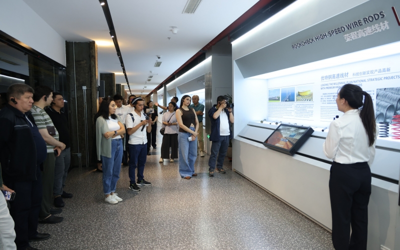 烏茲別克斯坦主流媒體代表團探訪榮程集團